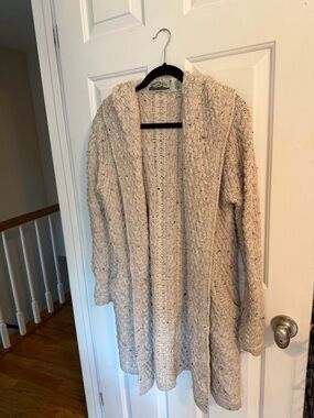 Aran Crafts Speckled Oatmeal Cable-Knit 100% Merino Wool Hooded Cardigan